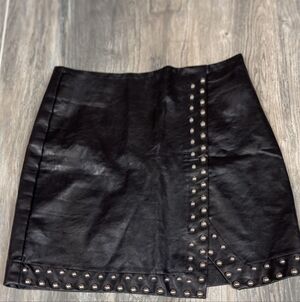 Lucy Wang Black Studded Faux Leather Skirt Size M